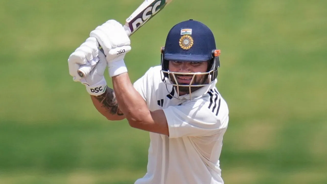 Rinku Singh celebrating his century in Ranji Trophy 2026